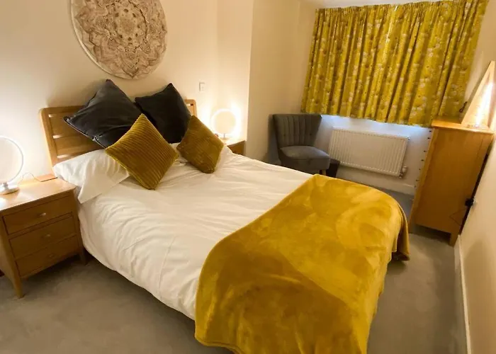 13 The Grosvenor, Luxury Flat, Central Newmarket,