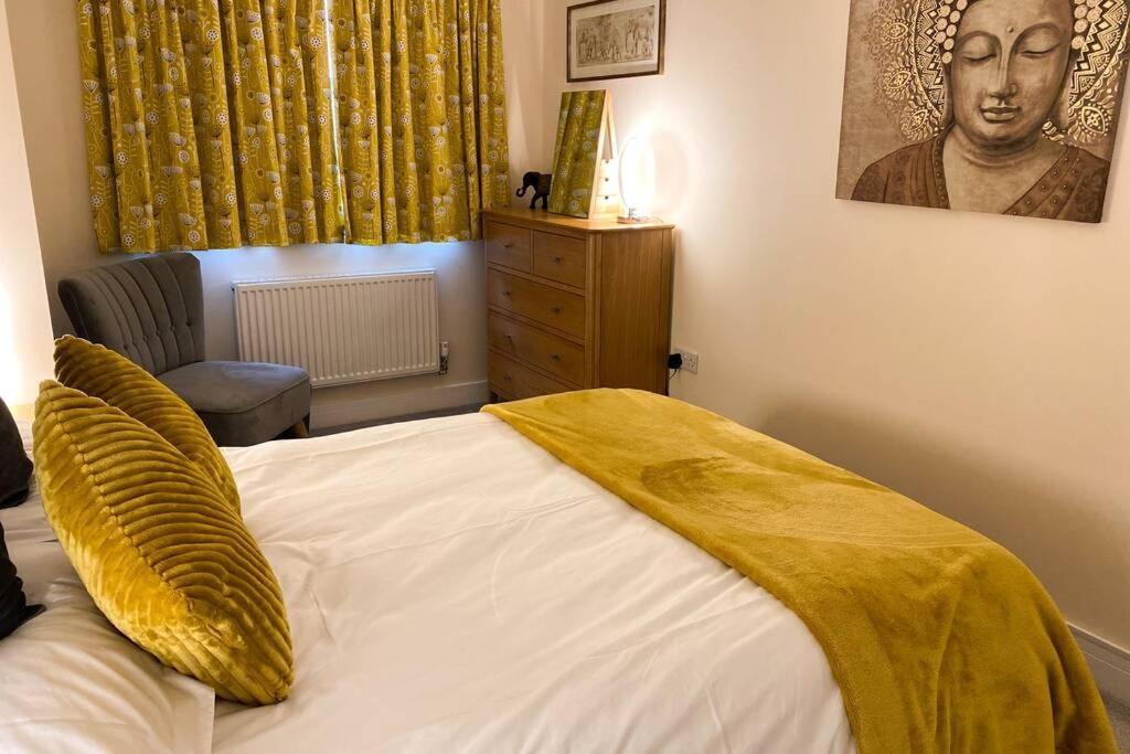 Apartment 13 The Grosvenor, Luxury Flat, Newmarket,