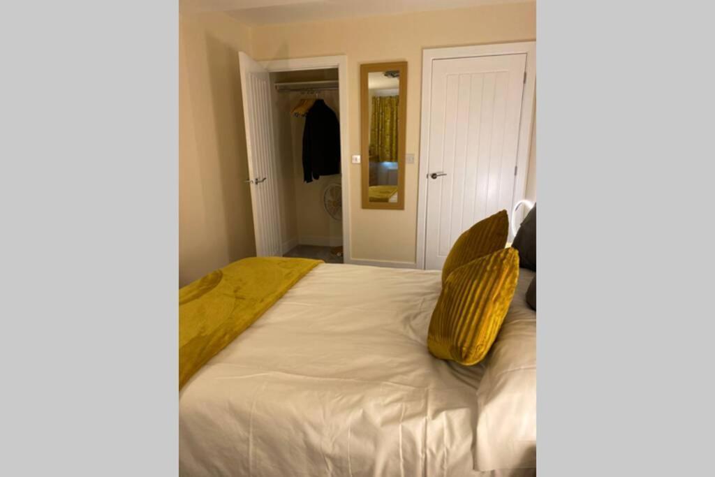 Apartment 13 The Grosvenor, Luxury Flat, Newmarket,